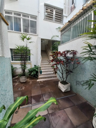 Imagem Apartamento com 2 Quartos para Alugar, 72 m² em Petrópolis - Porto Alegre