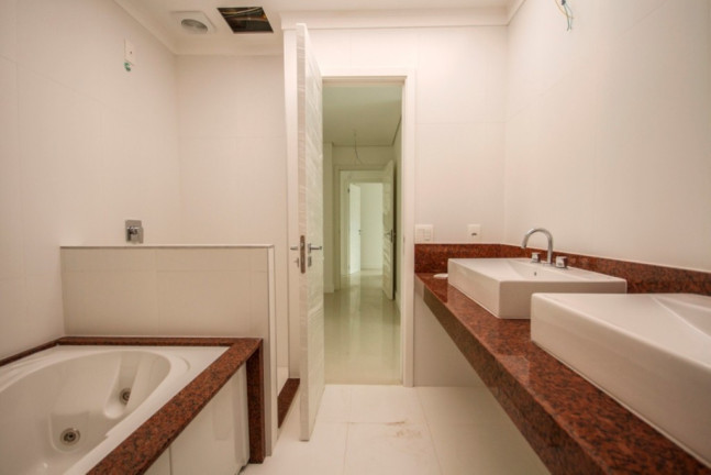 Imagem Cobertura com 3 Quartos à Venda, 176 m² em Três Figueiras - Porto Alegre
