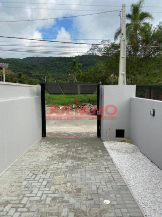 Imagem Casa com 2 Quartos à Venda, 50 m² em Itajaí Imagem Casa com 2 Quartos à Venda, 50 m² em Itajaí