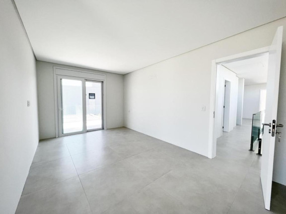 Imagem Casa com 4 Quartos à Venda, em Centro - Xangri-lá Imagem Casa com 4 Quartos à Venda, em Centro - Xangri-lá