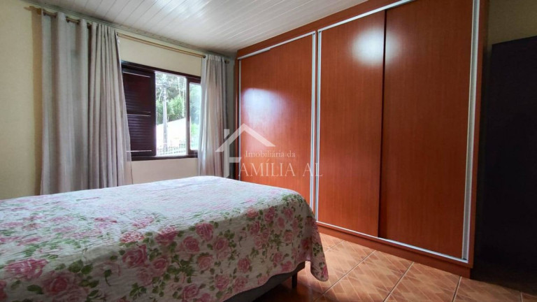 Imagem Casa com 3 Quartos à Venda, 151 m² em Santo Antônio - Joinville Imagem Casa com 3 Quartos à Venda, 151 m² em Santo Antônio - Joinville