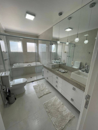 Imagem Casa com 3 Quartos à Venda, 235 m² em Alphaville - Santana De Parnaíba Imagem Casa com 3 Quartos à Venda, 235 m² em Alphaville - Santana De Parnaíba