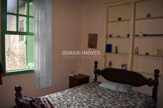 Imagem Imóvel com 2 Quartos à Venda, 341 m² em Região Do Jaguaribe - Campos Do Jordão Imagem Imóvel com 2 Quartos à Venda, 341 m² em Região Do Jaguaribe - Campos Do Jordão