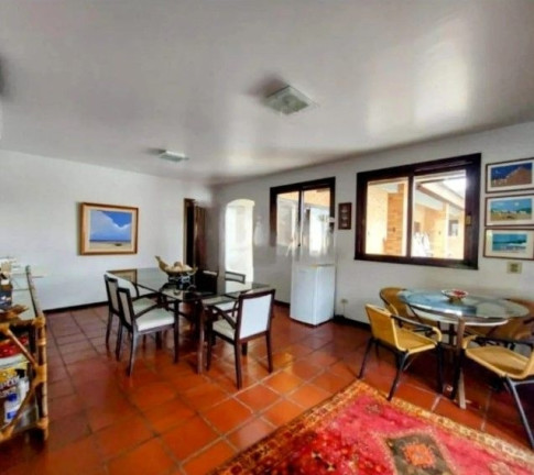 Imagem Casa com 5 Quartos à Venda, 427 m² em Centro - Guaratuba
