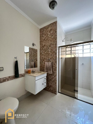 Imagem Casa com 3 Quartos à Venda, 250 m² em Estrada Tremembe - Taubaté Imagem Casa com 3 Quartos à Venda, 250 m² em Estrada Tremembe - Taubaté