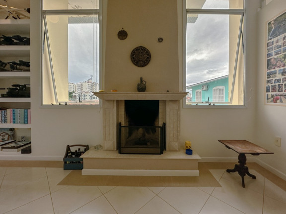Imagem Casa com 3 Quartos à Venda, 334 m² em Capoeiras - Florianópolis