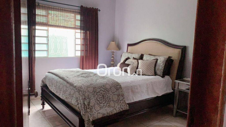 Imagem Casa com 3 Quartos à Venda, 266 m² em Recreio Dos Funcionários Públicos - Goiânia Imagem Casa com 3 Quartos à Venda, 266 m² em Recreio Dos Funcionários Públicos - Goiânia