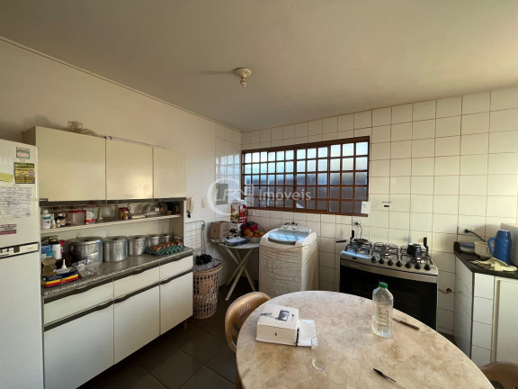 Imagem Casa com 3 Quartos à Venda, 300 m² em Vila Morumbi - Campo Grande Imagem Casa com 3 Quartos à Venda, 300 m² em Vila Morumbi - Campo Grande