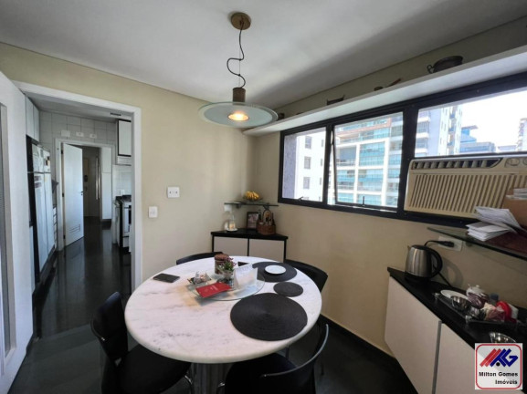 Imagem Apartamento com 3 Quartos à Venda, 220 m² em Itaim Bibi - São Paulo Imagem Apartamento com 3 Quartos à Venda, 220 m² em Itaim Bibi - São Paulo