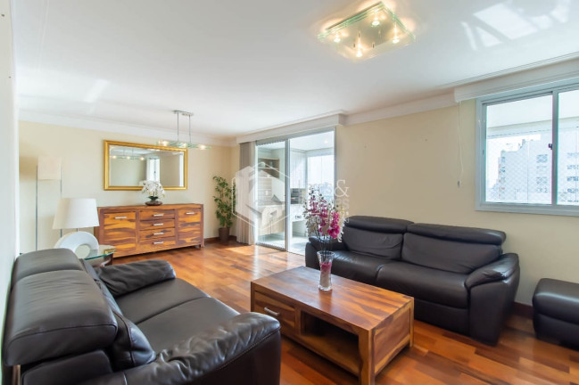 Apartamento com 4 Quartos à Venda, 143 m² em Moema - São Paulo