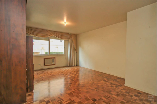 Imagem Imóvel com 3 Quartos à Venda, em Petrópolis - Porto Alegre Imagem Imóvel com 3 Quartos à Venda, em Petrópolis - Porto Alegre