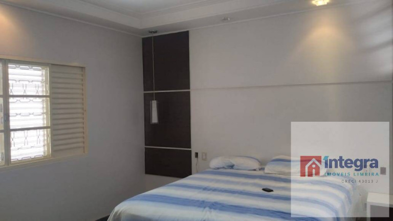 Imagem Casa com 4 Quartos à Venda, 358 m² em Vila Cristóvam - Limeira Imagem Casa com 4 Quartos à Venda, 358 m² em Vila Cristóvam - Limeira