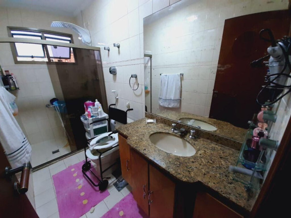 Apartamento com 3 Quartos à Venda, 170 m² em Gonzaga - Santos