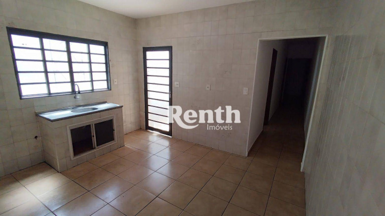 Imagem Casa com 2 Quartos para Alugar, 100 m² em Parque Universitário - Rio Claro Imagem Casa com 2 Quartos para Alugar, 100 m² em Parque Universitário - Rio Claro