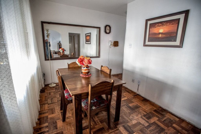 Imagem Imóvel com 3 Quartos à Venda, 58 m² em Passo Da Areia - Porto Alegre Imagem Imóvel com 3 Quartos à Venda, 58 m² em Passo Da Areia - Porto Alegre