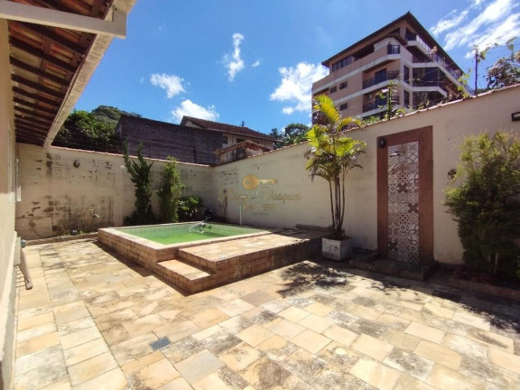 Imagem Casa com 4 Quartos à Venda, 177 m² em Agriões - Teresópolis