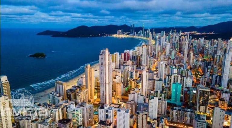 Apartamento com 3 Quartos à Venda, 300 m² em Barra Norte - Balneário Camboriú