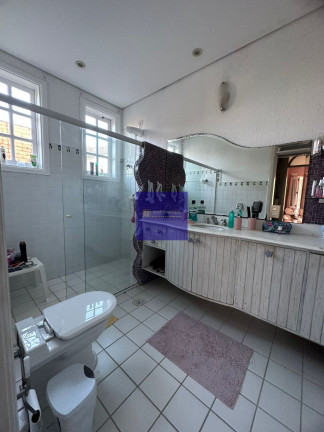 Imagem Casa com 7 Quartos à Venda, em Enseada - Guarujá Imagem Casa com 7 Quartos à Venda, em Enseada - Guarujá