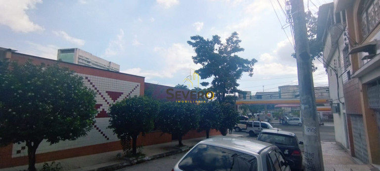 Imagem Casa com 3 Quartos à Venda, 270 m² em Centro - São Gonçalo Imagem Casa com 3 Quartos à Venda, 270 m² em Centro - São Gonçalo