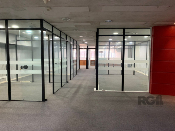 Imagem Loja para Alugar, 1.180 m² em Centro Histórico - Porto Alegre Imagem Loja para Alugar, 1.180 m² em Centro Histórico - Porto Alegre