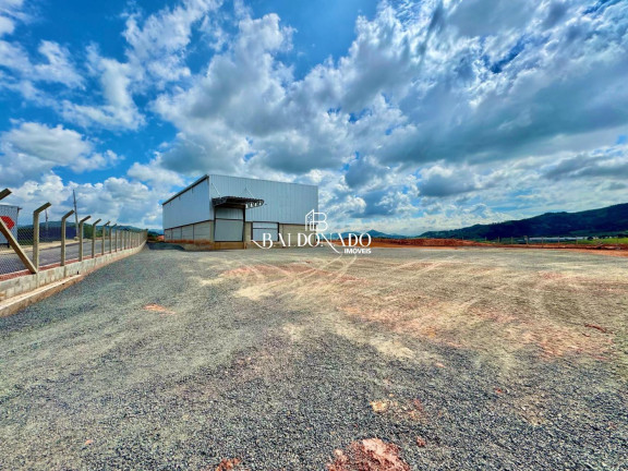 Imagem Imóvel Comercial à Venda, 5.000 m² em Centro - Extrema Imagem Imóvel Comercial à Venda, 5.000 m² em Centro - Extrema