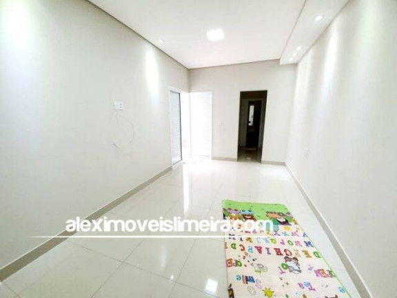 Imagem Casa de Condomínio com 3 Quartos à Venda, em Limeira Imagem Casa de Condomínio com 3 Quartos à Venda, em Limeira