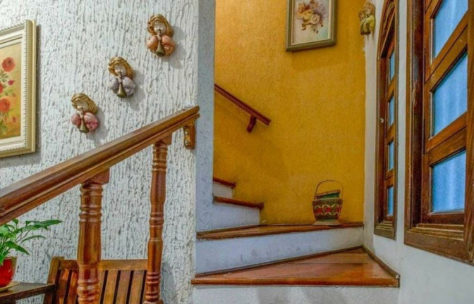 Imagem Casa com 6 Quartos à Venda ou Locação, 200 m² em Pinheiros - São Paulo Imagem Casa com 6 Quartos à Venda ou Locação, 200 m² em Pinheiros - São Paulo