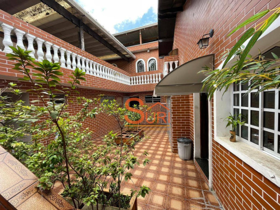Casa com 3 Quartos à Venda, 300 m² em Vila Scarpelli - Santo André
