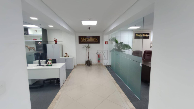 Imagem Sala Comercial à Venda ou Locação, 830 m² em Alphaville Empresarial - Barueri Imagem Sala Comercial à Venda ou Locação, 830 m² em Alphaville Empresarial - Barueri