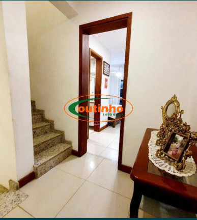 Imagem Casa com 3 Quartos à Venda, 151 m² em Tijuca - Rio De Janeiro Imagem Casa com 3 Quartos à Venda, 151 m² em Tijuca - Rio De Janeiro