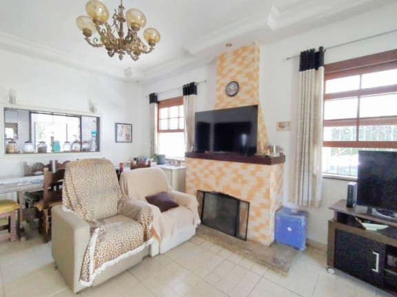 Imagem Casa com 4 Quartos à Venda, 219 m² em Várzea - Teresópolis Imagem Casa com 4 Quartos à Venda, 219 m² em Várzea - Teresópolis