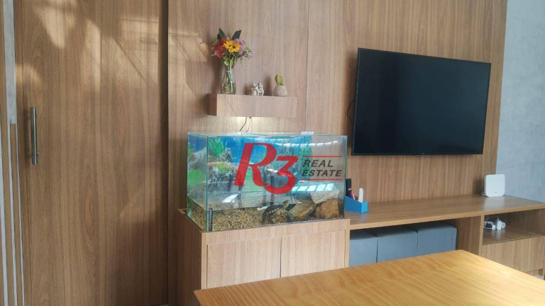 Imagem Apartamento com 2 Quartos à Venda, 75 m² em Gonzaga - Santos