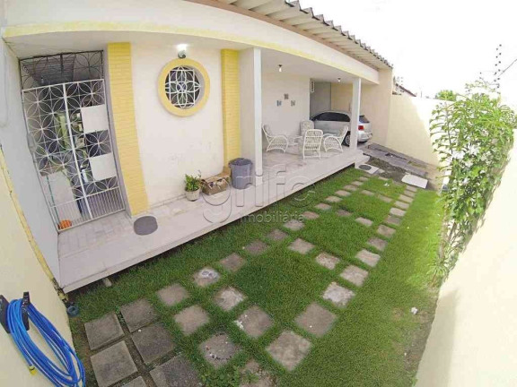Casa com 3 Quartos à Venda,  em Amadeu Furtado - Fortaleza