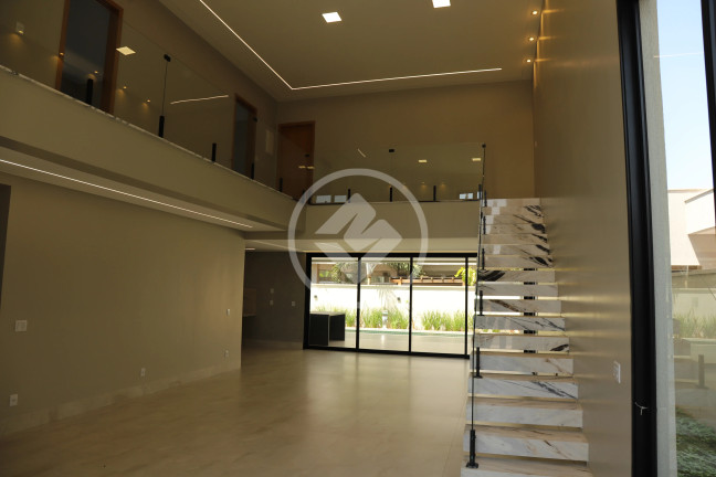 Imagem Casa com 4 Quartos à Venda, 299 m² em Condomínio Portal Do Sol Golfe Green - Goiânia Imagem Casa com 4 Quartos à Venda, 299 m² em Condomínio Portal Do Sol Golfe Green - Goiânia