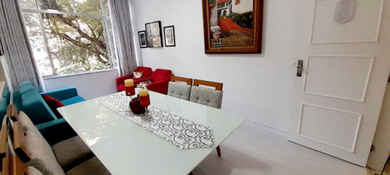 Imagem Apartamento com 2 Quartos à Venda, 61 m² em Copacabana - Rio De Janeiro