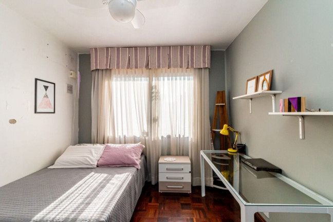 Imagem Imóvel com 3 Quartos à Venda, 100 m² em Floresta - Porto Alegre Imagem Imóvel com 3 Quartos à Venda, 100 m² em Floresta - Porto Alegre