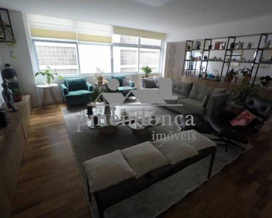 Apartamento com 2 Quartos à Venda, 130 m² em Consolação - São Paulo