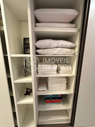 Imagem Apartamento com 4 Quartos para Temporada, 135 m² em Centro - Balneário Camboriú Imagem Apartamento com 4 Quartos para Temporada, 135 m² em Centro - Balneário Camboriú