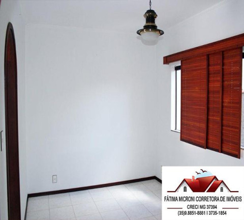 Imagem Casa com 3 Quartos à Venda, 250 m² em Centro - Caldas Imagem Casa com 3 Quartos à Venda, 250 m² em Centro - Caldas