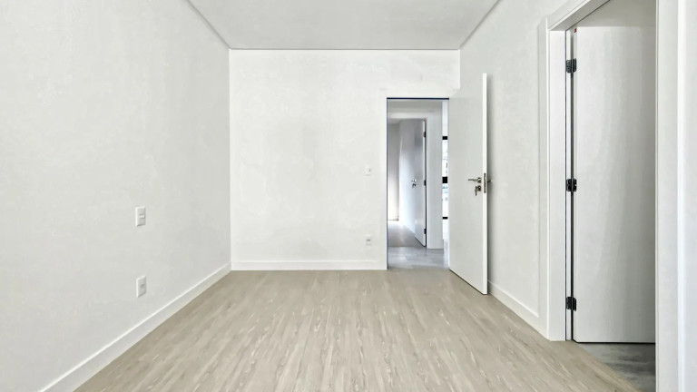 Imagem Apartamento com 3 Quartos à Venda, 110 m² em Pioneiros - Balneário Camboriú