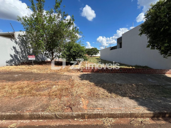 Terreno à Venda, 200 m² em Jardim Espanha - Maringá