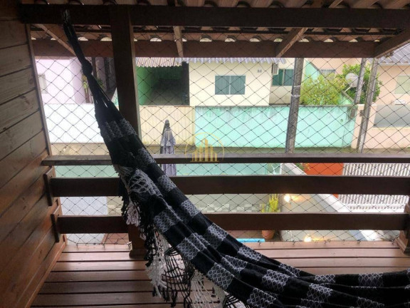 Imagem Casa com 3 Quartos à Venda, 73 m² em Espinheiros - Itajaí
