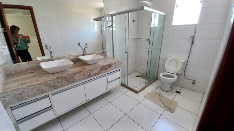 Imagem Casa de Condomínio com 4 Quartos à Venda, 346 m² em Centro - Lauro De Freitas Imagem Casa de Condomínio com 4 Quartos à Venda, 346 m² em Centro - Lauro De Freitas
