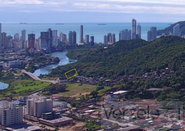 Imagem Terreno à Venda, 26.000 m² em São Francisco De Assis - Camboriú Imagem Terreno à Venda, 26.000 m² em São Francisco De Assis - Camboriú