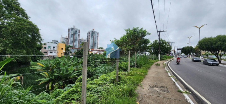 Imagem Terreno à Venda, 3 m² em Dom Pedro I - Manaus Imagem Terreno à Venda, 3 m² em Dom Pedro I - Manaus