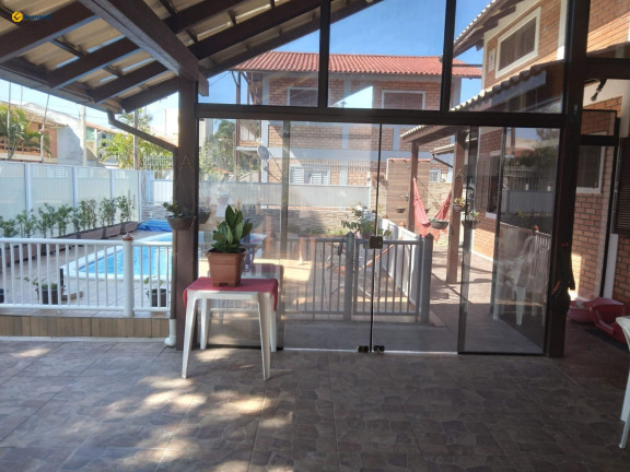 Imagem Casa com 3 Quartos à Venda, 247 m² em Cachoeira Do Bom Jesus - Florianópolis