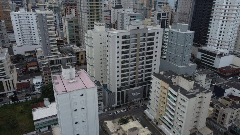 Apartamento com 3 Quartos à Venda, 112 m² em Meia Praia - Itapema