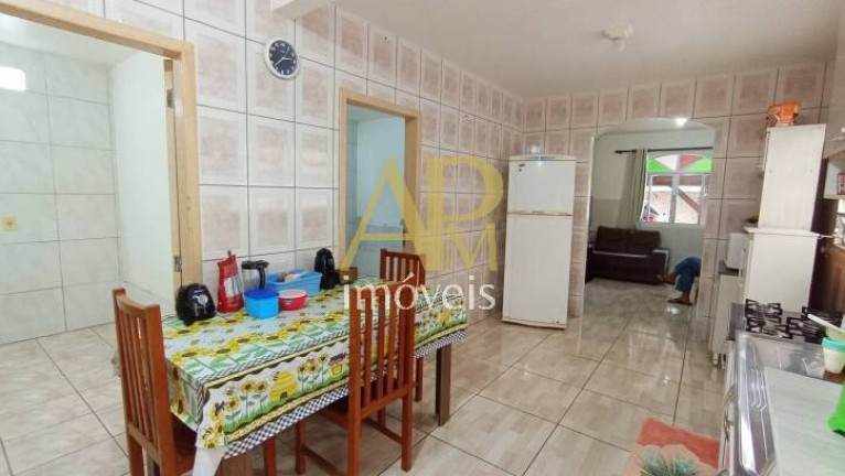 Imagem Casa com 6 Quartos à Venda, 200 m² em Praia João Rosa - Biguaçu Imagem Casa com 6 Quartos à Venda, 200 m² em Praia João Rosa - Biguaçu