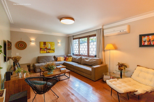 Imagem Casa com 3 Quartos à Venda, 304 m² em Moema Pássaros - São Paulo