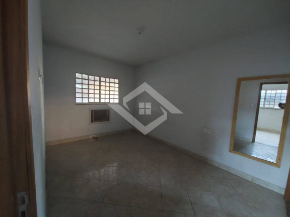 Imagem Casa com 3 Quartos à Venda, em Campo Grande - Rio De Janeiro Imagem Casa com 3 Quartos à Venda, em Campo Grande - Rio De Janeiro